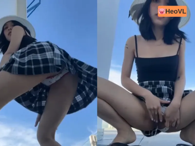 Người tình dâm đi du lịch nhưng cũng không quên quay clip show hàng cho fans xem