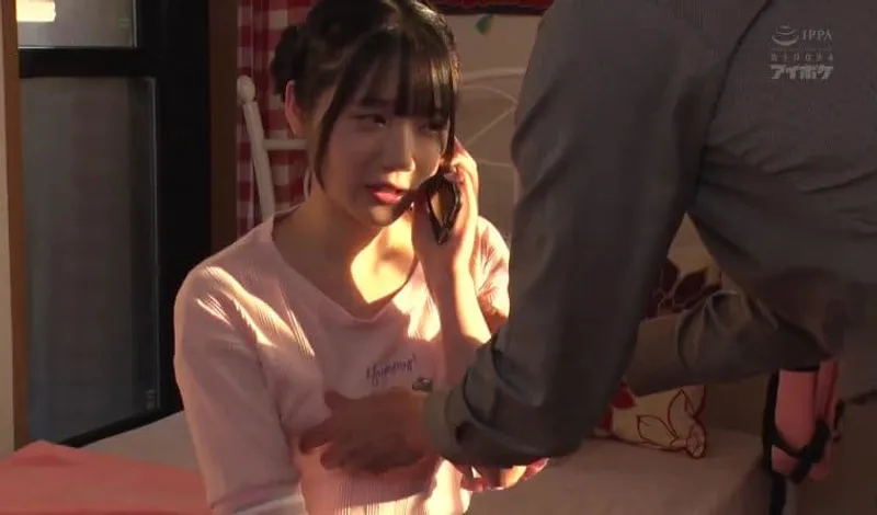 Bố dượng phát hiện thiên thần nhỏ riêng của người vợ là diễn viên jav